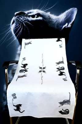Surnappe et chemin de table chats