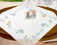 Surnappe et chemin de table tulipe et compagnie